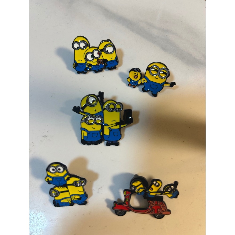 Illumination Minions Enamel Pin Set Unisex OS Yellow Blue Excellent 5pc Lot